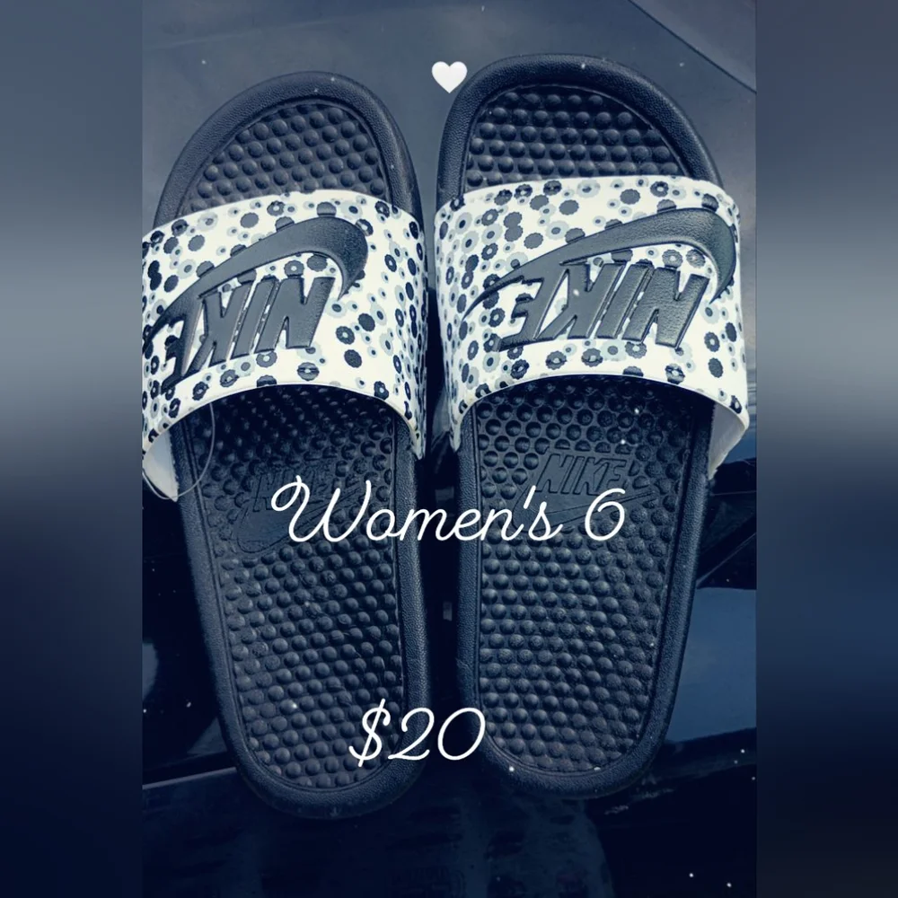 NIKE SLIDES - Picture 1 of 1